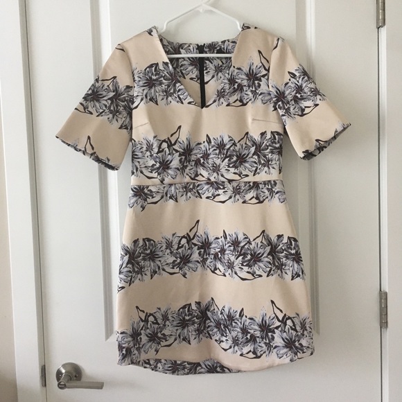 Topshop V-Neck Floral Dress Size 8 - Picture 3 of 7